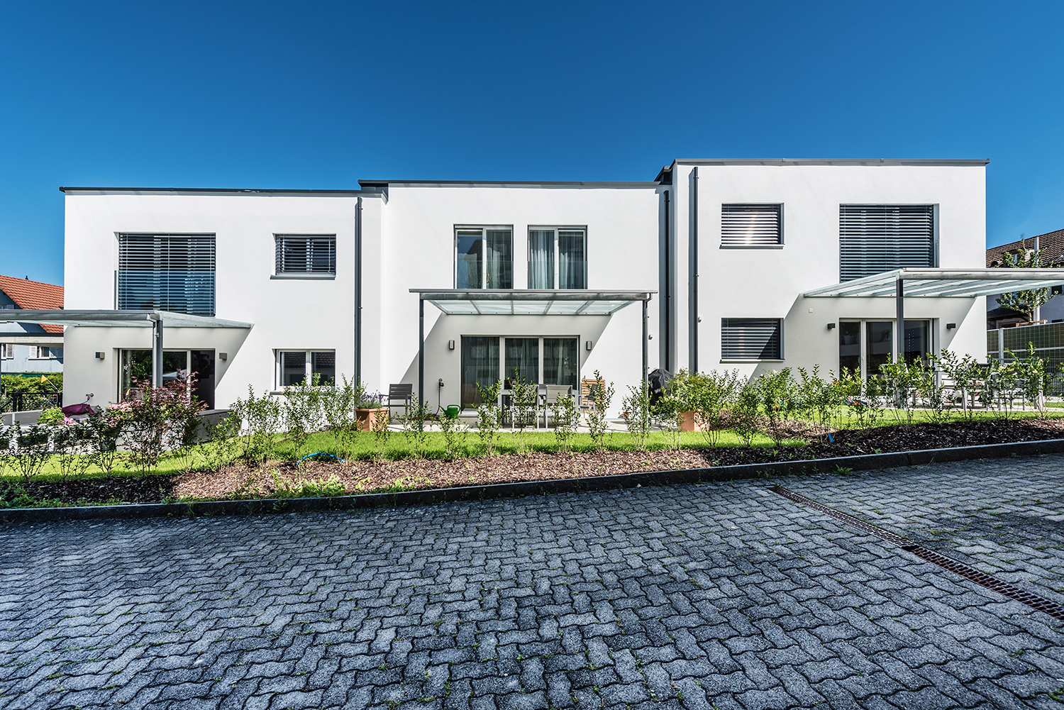 Parkettzauber in Kreuzlingen: Rinoparkett GmbH verleiht den neuen Reihen-Einfamilienhäusern an der Egelseestrasse eine stilvolle Note.